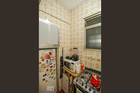 Cozinha  de apartamento à venda com 1 quarto, 45m² em Copacabana, Rio de Janeiro