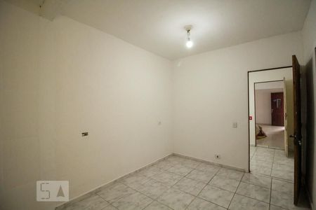 Quarto 2 de casa para alugar com 1 quarto, 50m² em Vila Iório, São Paulo