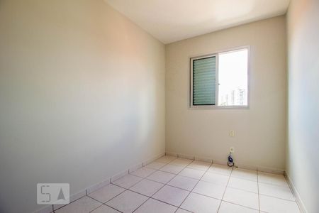 Quarto 1 de apartamento para alugar com 2 quartos, 75m² em Santa Mônica, Uberlândia