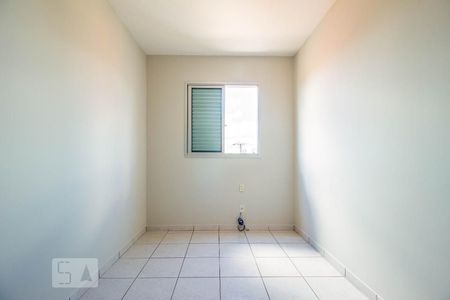 Quarto 1 de apartamento para alugar com 2 quartos, 75m² em Santa Mônica, Uberlândia