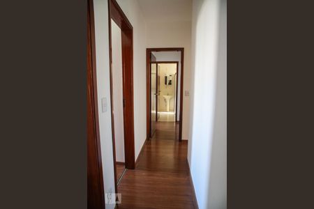 Corredor de apartamento para alugar com 3 quartos, 113m² em Santa Paula, São Caetano do Sul