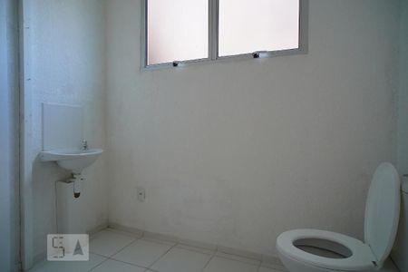 Banheiro de apartamento à venda com 1 quarto, 42m² em Jardim Dona Leopoldina, Porto Alegre