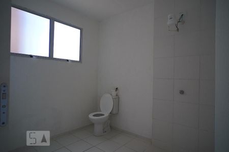 Banheiro de apartamento à venda com 1 quarto, 42m² em Jardim Dona Leopoldina, Porto Alegre