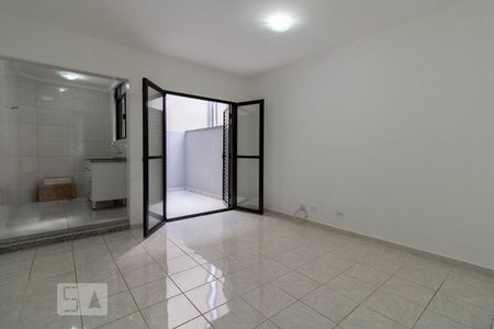 Sala de casa para alugar com 2 quartos, 80m² em Vila Isolina Mazzei, São Paulo