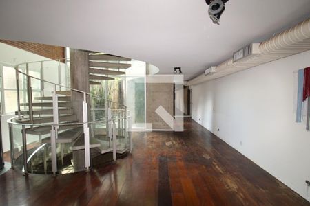 Sala de casa para alugar com 6 quartos, 520m² em Jardim São Bento, São Paulo