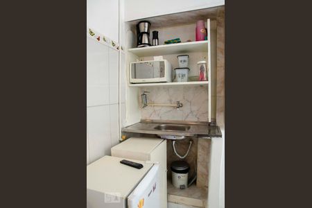 Sala/Cozinha de kitnet/studio à venda com 1 quarto, 18m² em Centro, Rio de Janeiro