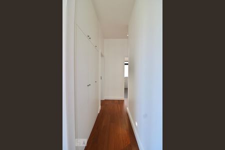 Corredor de apartamento para alugar com 2 quartos, 151m² em Higienópolis, São Paulo