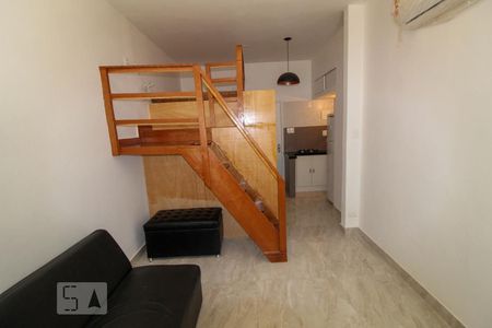 Sala/Quarto de kitnet/studio para alugar com 1 quarto, 25m² em Catete, Rio de Janeiro