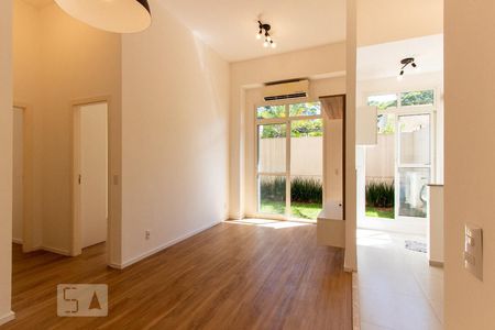 Sala de apartamento para alugar com 2 quartos, 57m² em Granja Viana, Cotia