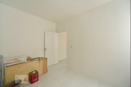 Quarto e área de serviço de apartamento para alugar com 1 quarto, 44m² em Vila Carrao, São Paulo
