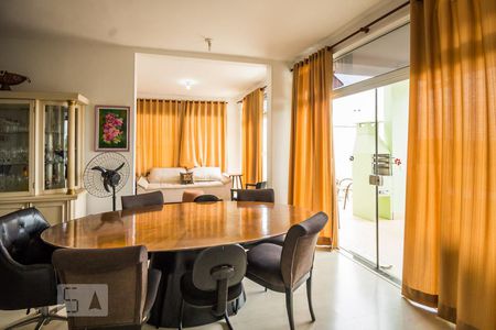 Sala de Estar de casa à venda com 5 quartos, 450m² em Vila Brandina, Campinas