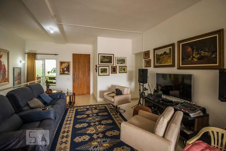 Sala de casa para alugar com 5 quartos, 450m² em Vila Brandina, Campinas