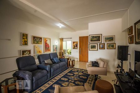 Sala de casa à venda com 5 quartos, 450m² em Vila Brandina, Campinas