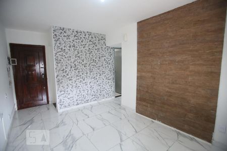 Sala de apartamento para alugar com 2 quartos, 42m² em Taquara, Rio de Janeiro