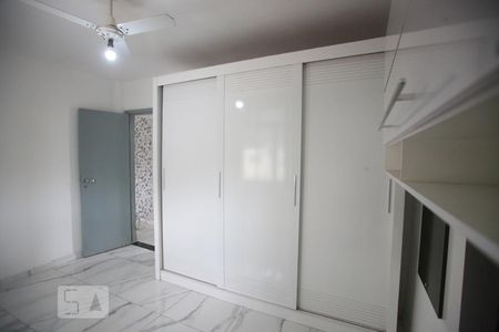 Quarto 1 de apartamento para alugar com 2 quartos, 42m² em Taquara, Rio de Janeiro