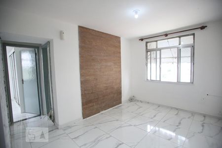 Sala de apartamento para alugar com 2 quartos, 42m² em Taquara, Rio de Janeiro