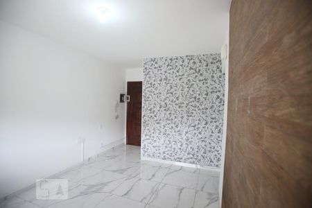 Sala de apartamento para alugar com 2 quartos, 42m² em Taquara, Rio de Janeiro