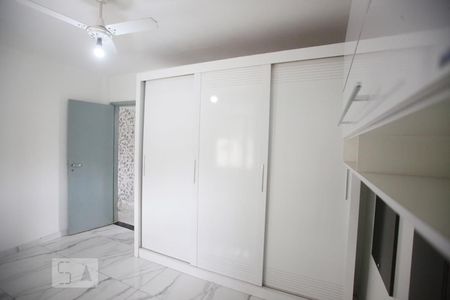 Quarto 1 de apartamento para alugar com 2 quartos, 42m² em Taquara, Rio de Janeiro