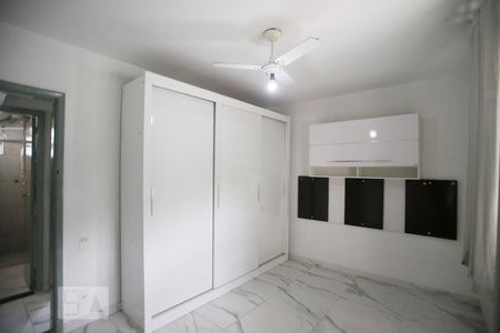 Quarto 1 de apartamento para alugar com 2 quartos, 42m² em Taquara, Rio de Janeiro