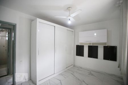 Quarto 1 de apartamento para alugar com 2 quartos, 42m² em Taquara, Rio de Janeiro