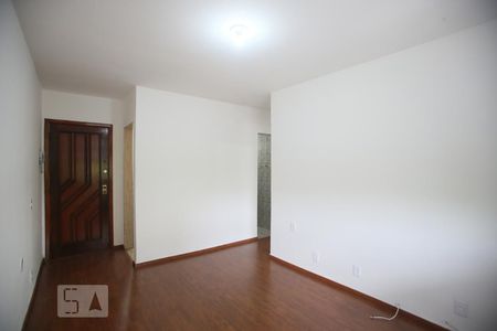 Sala de apartamento para alugar com 2 quartos, 42m² em Taquara, Rio de Janeiro