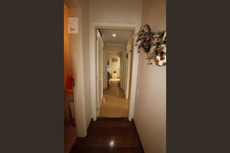 Corredor de apartamento à venda com 3 quartos, 140m² em Bosque, Campinas