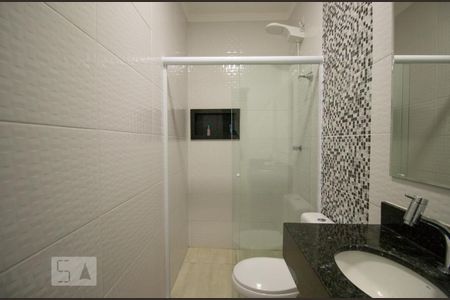 Banheiro de kitnet/studio para alugar com 1 quarto, 20m² em Vila Clementino, São Paulo