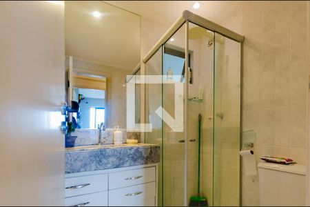 Apartamento para alugar com 90m², 3 quartos e 2 vagas Apartamento para alugar com 90m², 3 quartos e 2 vagasBanheiro Corredor