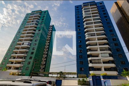 Apartamento para alugar com 90m², 3 quartos e 2 vagas Apartamento para alugar com 90m², 3 quartos e 2 vagasFachada do Condomínio