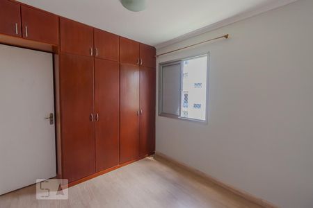 Quarto 2 de apartamento à venda com 2 quartos, 50m² em Jardim dos Oliveiras, Campinas