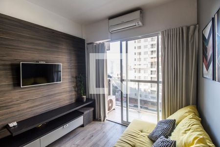 Sala de TV de apartamento para alugar com 1 quarto, 49m² em Alphaville Industrial, Barueri