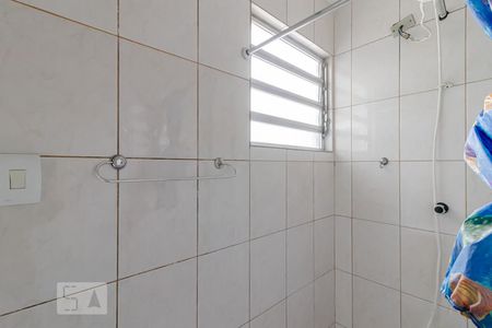 Banheiro  de kitnet/studio para alugar com 1 quarto, 35m² em Aclimação, São Paulo