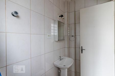 Banheiro  de kitnet/studio para alugar com 1 quarto, 35m² em Aclimação, São Paulo