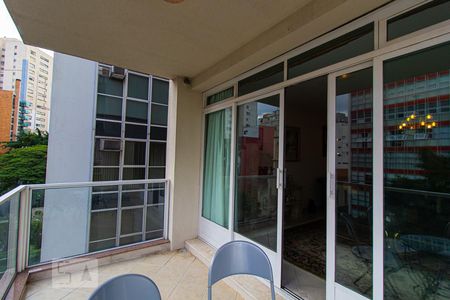 Varanda de apartamento à venda com 4 quartos, 229m² em Higienópolis, São Paulo