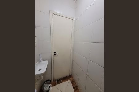 Banheiro de apartamento para alugar com 1 quarto, 30m² em Cidade Ocian, Praia Grande