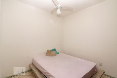 Quarto 1 de kitnet/studio para alugar com 1 quarto, 39m² em São Sebastião, Porto Alegre