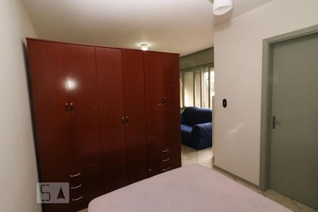 Quarto 1 de kitnet/studio para alugar com 1 quarto, 39m² em São Sebastião, Porto Alegre