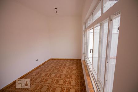 Casa à venda com 260m², 3 quartos e 4 vagas Casa à venda com 260m², 3 quartos e 4 vagasEdicula