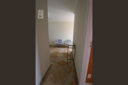 Corredor de apartamento à venda com 1 quarto, 71m² em Centro, Campinas