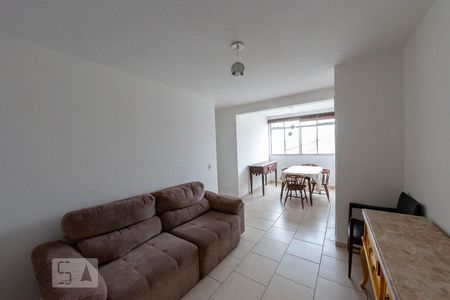 Sala de apartamento para alugar com 3 quartos, 78m² em Coração Eucarístico, Belo Horizonte