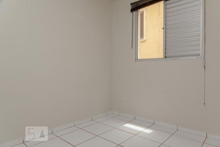 Quarto 1 de apartamento para alugar com 2 quartos, 65m² em Santa Mônica, Uberlândia