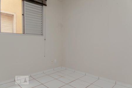 Quarto 2 de apartamento para alugar com 2 quartos, 65m² em Santa Mônica, Uberlândia