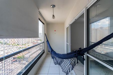 Varanda de kitnet/studio à venda com 1 quarto, 38m² em Cambuci, São Paulo