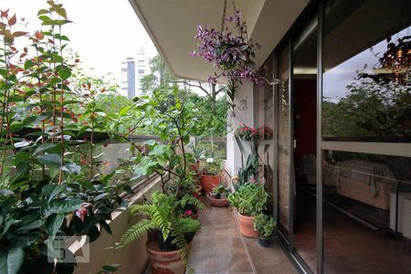 Varanda de apartamento à venda com 3 quartos, 290m² em Santa Cecilia, São Paulo