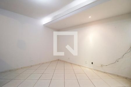 Sala de casa para alugar com 4 quartos, 156m² em Residencial Petrópolis, Goiânia