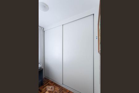 Quarto 1 de apartamento para alugar com 3 quartos, 78m² em Santo Antônio, Belo Horizonte