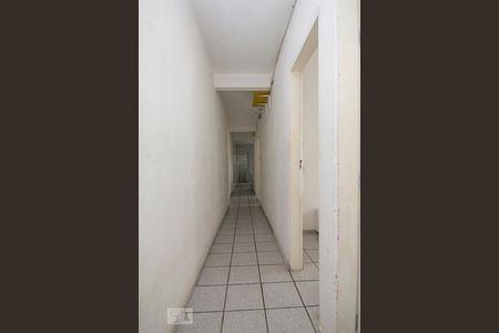 Piso Térreo - Corredor de casa para alugar com 9 quartos, 300m² em Vila Anglo Brasileira, São Paulo