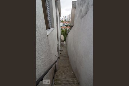 Casa para alugar com 300m², 9 quartos e 2 vagas Casa para alugar com 300m², 9 quartos e 2 vagasEscada - Acesso piso INF1, INF 2 e INF3