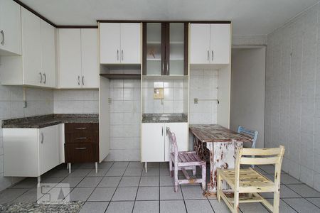 Casa para alugar com 300m², 9 quartos e 2 vagas Casa para alugar com 300m², 9 quartos e 2 vagasPiso Térreo - Cozinha