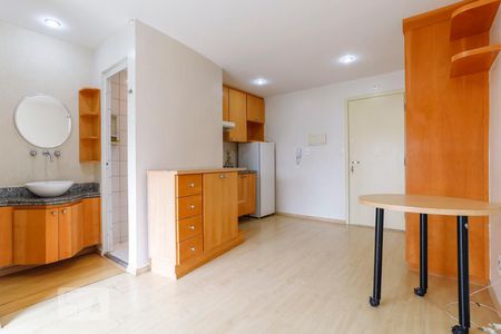 Quarto de kitnet/studio para alugar com 1 quarto, 25m² em Consolação, São Paulo